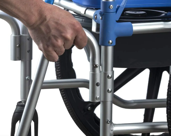 Cadeira de Banho D65 em Alumínio até 150kg Assento 44cm - Dellamed